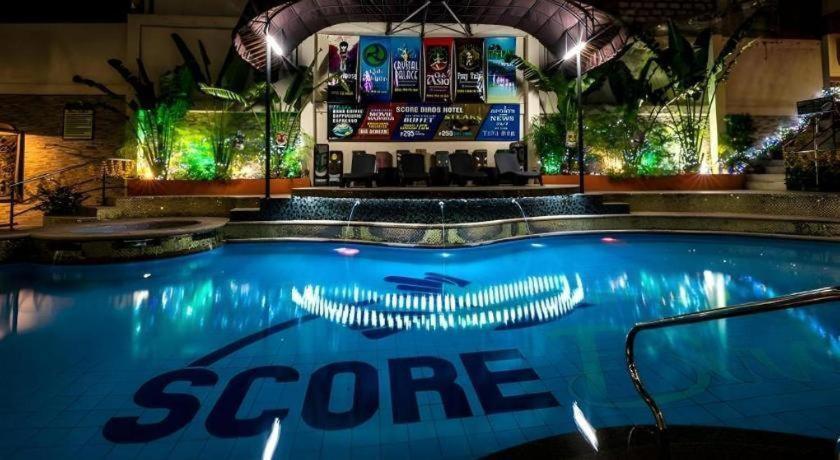 Score Birds Hotel Angeles Exterior photo